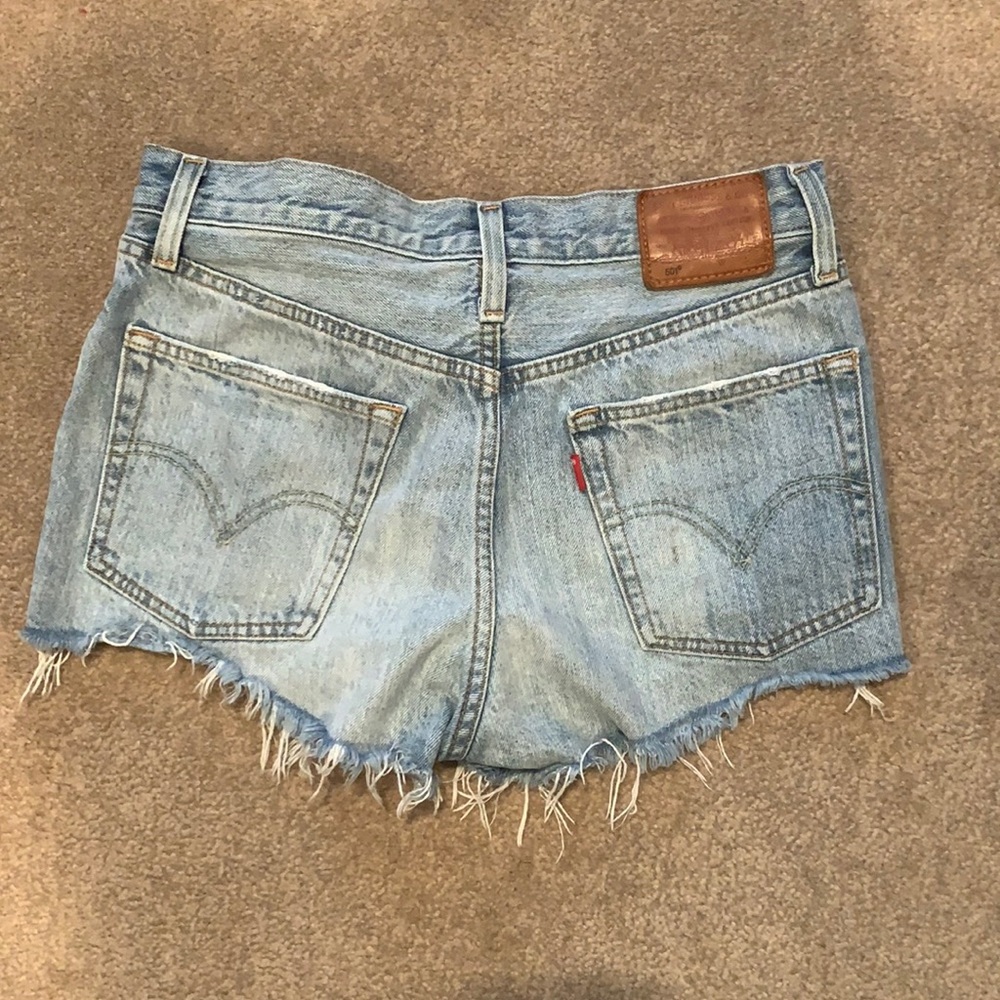Levi Light wash denim shorts
